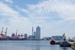 大阪築港から南港を見る – Osaka Port