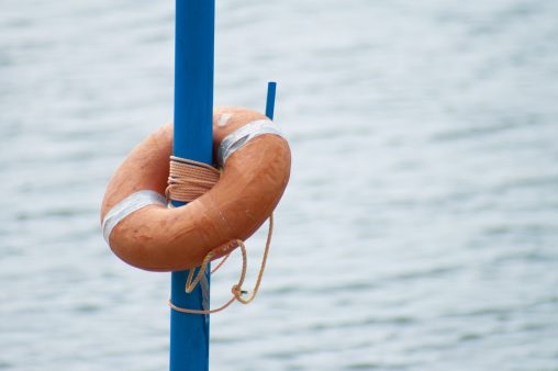 救命浮き輪 – Lifebuoy