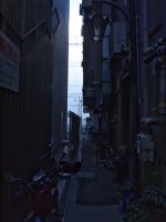 路地が開く – Opened alleyway
