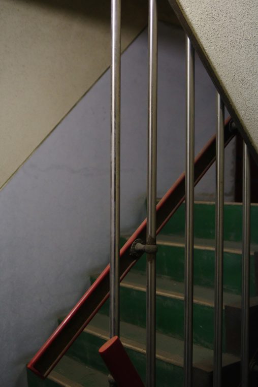 古階段 – Old stairway